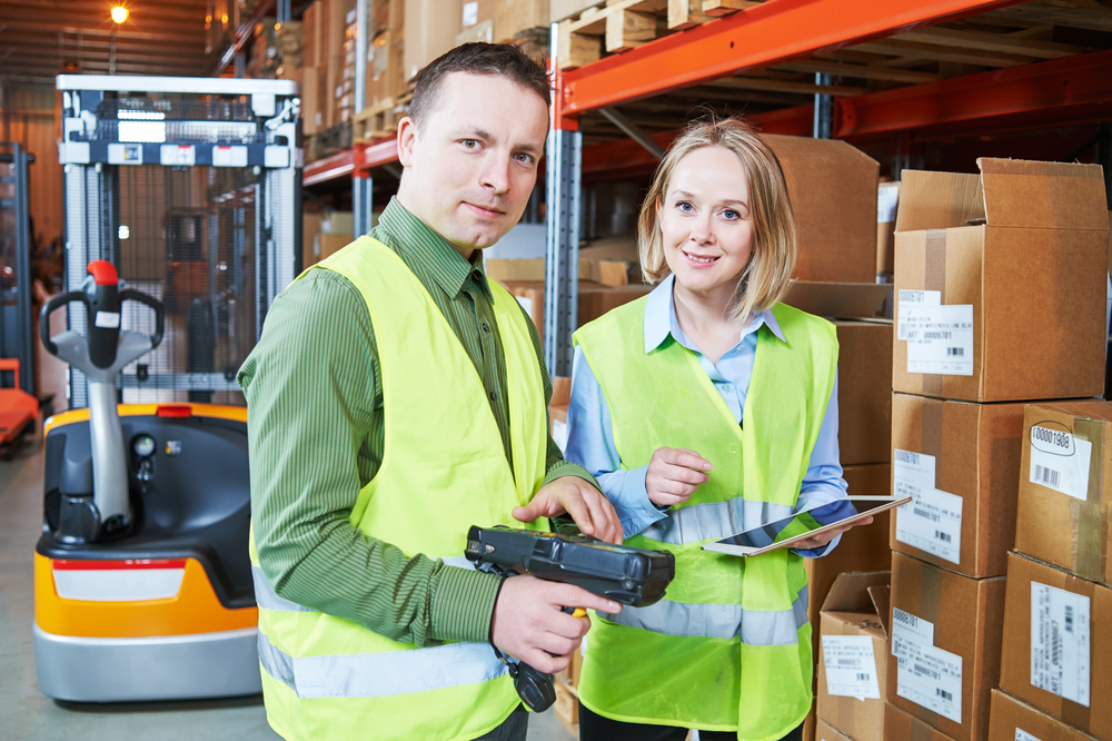 P4 Warehouse Dispatcher,Of,Warehouse,Scanning,Packed,Goods